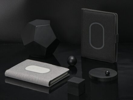 Органайзер с беспроводной зарядкой 5000 mAh Powernote, темно-серый Органайзер с беспроводной зарядкой 5000 mAh Powernote, темно-серый