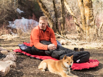 Надувной коврик Insulated Static V Luxe, красный Надувной коврик Insulated Static V Luxe, красный