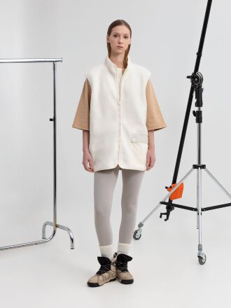 Жилет унисекс Oblako, молочно-белый Жилет унисекс Oblako, молочно-белый