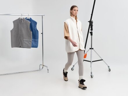 Жилет унисекс Oblako, молочно-белый Жилет унисекс Oblako, молочно-белый