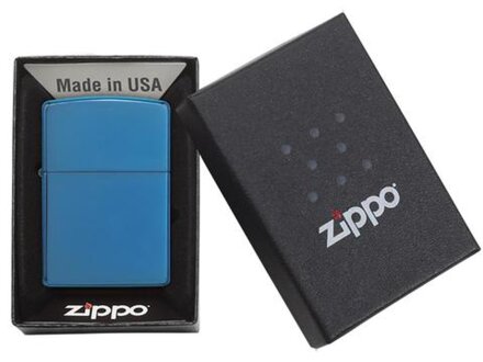 Зажигалка ZIPPO Classic с покрытием Sapphire™, латунь/сталь, синяя, глянцевая, 38x13x57 мм Зажигалка ZIPPO Classic с покрытием Sapphire™, латунь/сталь, синяя, глянцевая, 38x13x57 мм