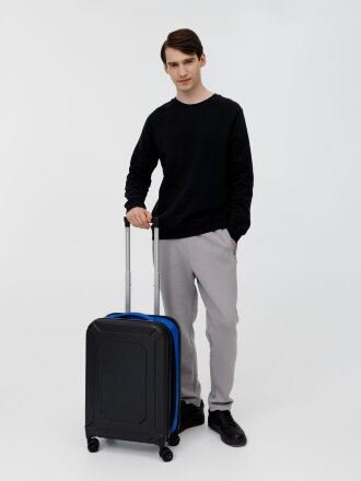 Чемодан Platta, черный с синим Чемодан Platta, черный с синим
