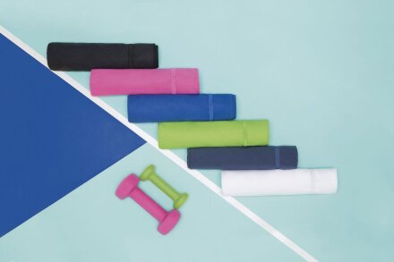 Спортивное полотенце Atoll Large, белое Спортивное полотенце Atoll Large, белое