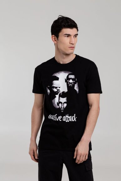 Футболка «Меламед. Massive Attack», черная с нанесением логотипа