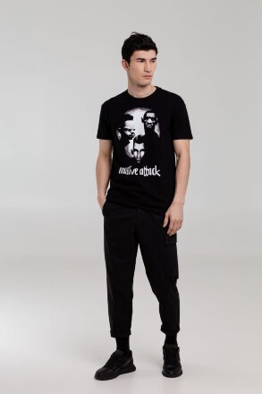 Футболка «Меламед. Massive Attack», черная Футболка «Меламед. Massive Attack», черная