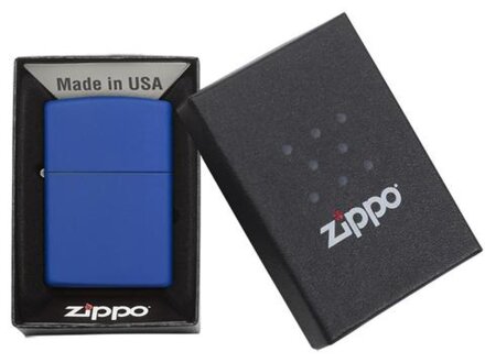 Зажигалка ZIPPO Classic с покрытием Royal Blue Matte, латунь/сталь, синяя, матовая, 38x13x57 мм Зажигалка ZIPPO Classic с покрытием Royal Blue Matte, латунь/сталь, синяя, матовая, 38x13x57 мм