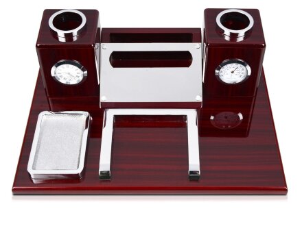 Настольный прибор Петронас: часы, термометр, подставки под ручки, визитки, скрепки, бумажный блок Настольный прибор Петронас: часы, термометр, подставки под ручки, визитки, скрепки, бумажный блок