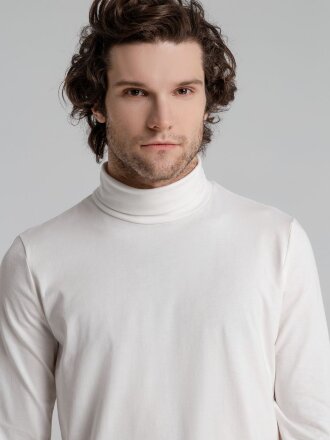 Водолазка Urban, молочно-белая Водолазка Urban, молочно-белая