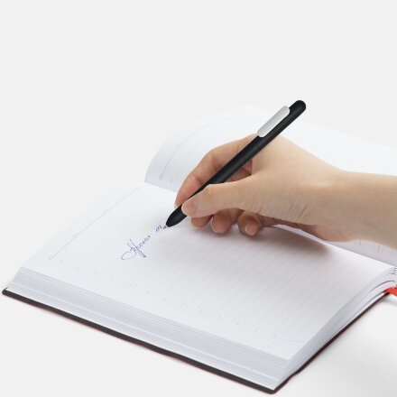 Ручка шариковая Swiper Soft Touch, черная с белым Ручка шариковая Swiper Soft Touch, черная с белым