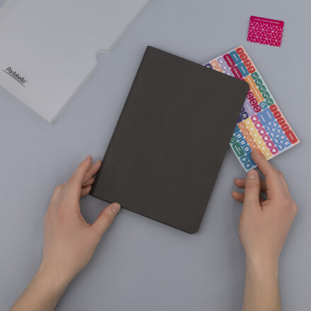 Ежедневник Latte soft touch недатированный, серый/красный