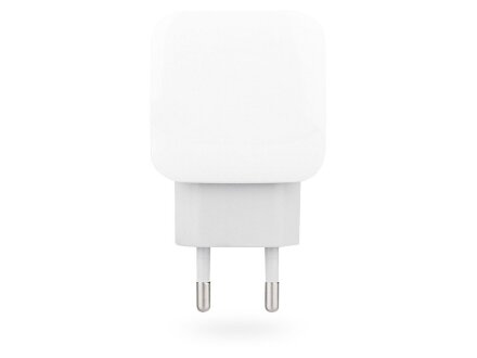 Сетевое зарядное устройство Rombica NEO ZQ1 Quick, белый Сетевое зарядное устройство Rombica NEO ZQ1 Quick, белый