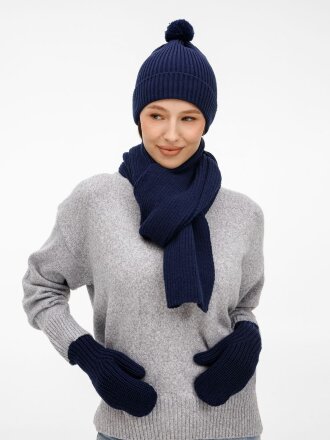 Шапка Catch Match с помпоном, темно-синяя Шапка Catch Match с помпоном, темно-синяя