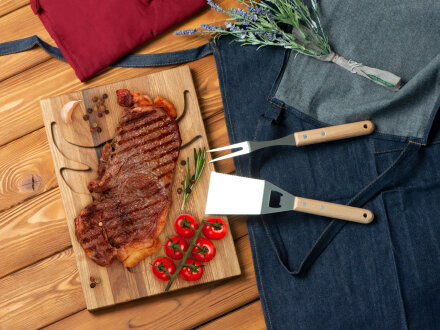 Набор BBQ Grill Master из двух приборов с деревянными ручками Набор BBQ Grill Master из двух приборов с деревянными ручками