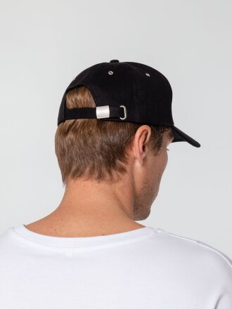 Бейсболка Standard, черная Бейсболка Standard, черная