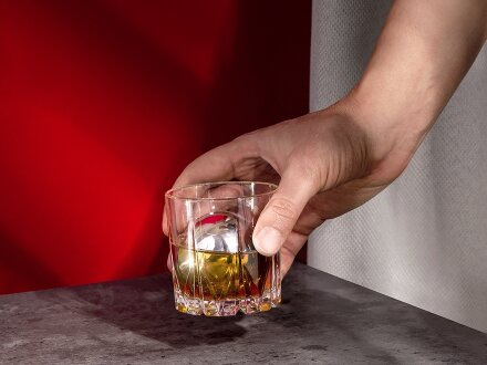 Стальная сфера для охлаждения напитков ChillSphere Стальная сфера для охлаждения напитков ChillSphere