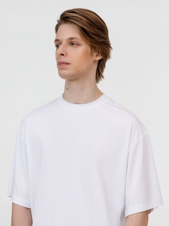 Футболка из бифлекса Morfiss, белая Футболка из бифлекса Morfiss, белая