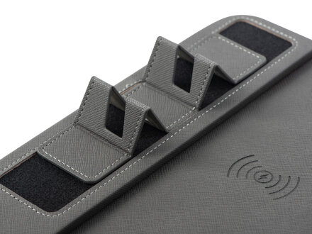 Многофункциональный коврик для мыши Multi Pad с беспроводной зарядкой и LCD экраном, 10 Вт, черный Многофункциональный коврик для мыши Multi Pad с беспроводной зарядкой и LCD экраном, 10 Вт, черный