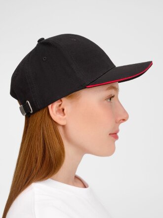 Бейсболка Buffalo, черная с красным Бейсболка Buffalo, черная с красным