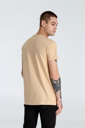 Футболка Don't You Dare to Underrate Us, песочная Футболка Don't You Dare to Underrate Us, песочная