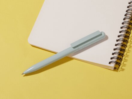 Ручка шариковая Recycled Pet Pen Change Ocean из океанского пластика, белая