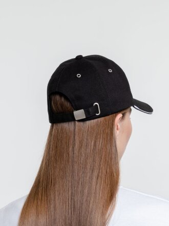 Бейсболка Classic, черная с белым кантом Бейсболка Classic, черная с белым кантом