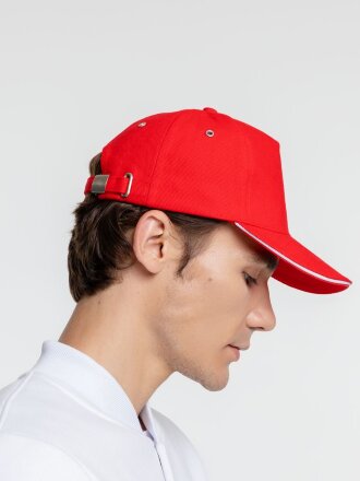 Бейсболка Classic, красная с белым кантом Бейсболка Classic, красная с белым кантом