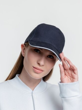 Бейсболка Classic, темно-синяя с белым кантом Бейсболка Classic, темно-синяя с белым кантом