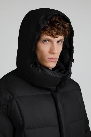 Пуховик унисекс Kapsula, черный Пуховик унисекс Kapsula, черный