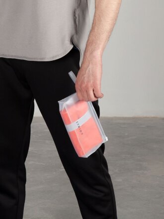 Спортивное полотенце Vigo Small, черное Спортивное полотенце Vigo Small, черное