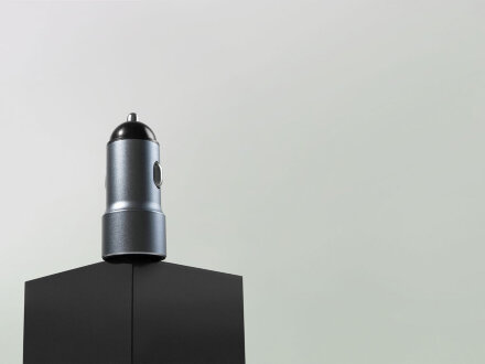 Автомобильное зарядное устройство Rombica Auto MC08 Quick Автомобильное зарядное устройство Rombica Auto MC08 Quick