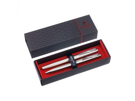 Набор Pierre Cardin коллекция ПАРА (PEN&PEN) : ручка шариковая + роллер. Корпус - латунь и хромоникилевое покрытие.Отделка и детали дизайна - сталь, хром. Цвет - серебристый. Упаковка Е. Набор Pierre Cardin коллекция ПАРА (PEN&PEN) : ручка шариковая + роллер. Корпус - латунь и хромоникилевое покрытие.Отделка и детали дизайна - сталь, хром. Цвет - серебристый. Упаковка Е.