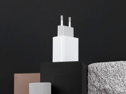 Сетевое зарядное устройство Rombica NEO ZQ3 PD Сетевое зарядное устройство Rombica NEO ZQ3 PD