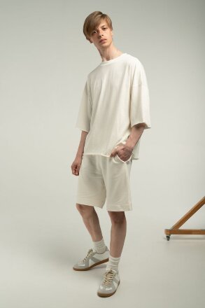 Футболка унисекс оверсайз T1, молочно-белая Футболка унисекс оверсайз T1, молочно-белая