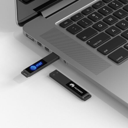 Флешка markBright Black с зеленой подсветкой, 32 Гб Флешка markBright Black с зеленой подсветкой, 32 Гб