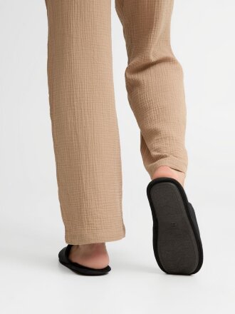 Тапочки домашние Norridge, черные Тапочки домашние Norridge, черные