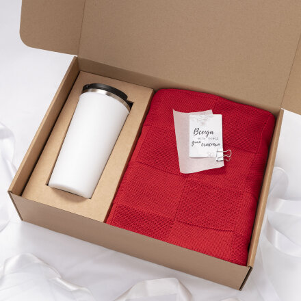 Плед Cella вязаный, красный (без подарочной коробки) Плед Cella вязаный, красный (без подарочной коробки)