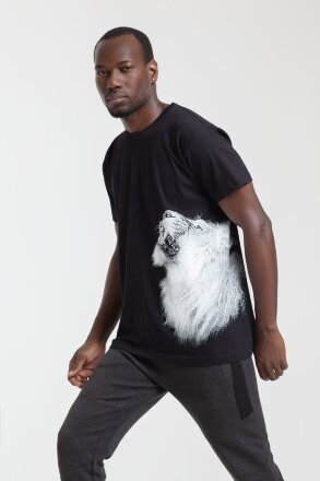 Футболка Like a Lion, черная Футболка Like a Lion, черная