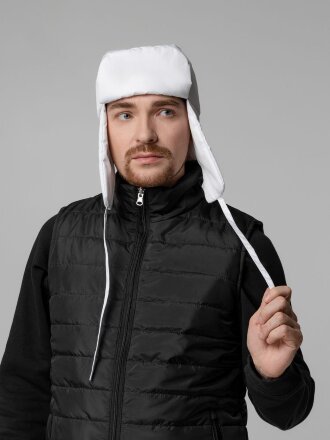 Шапка-ушанка Shelter, белая Шапка-ушанка Shelter, белая