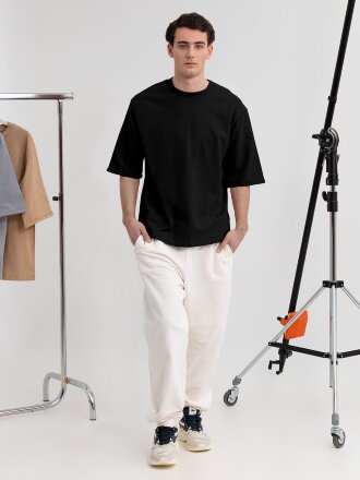 Футболка оверсайз унисекс Kosmos 2.0, черная Футболка оверсайз унисекс Kosmos 2.0, черная