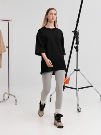 Футболка оверсайз унисекс Kosmos 2.0, черная Футболка оверсайз унисекс Kosmos 2.0, черная