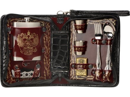 Набор Дорожный на 4 персоны в барсетке с худ. выжиганием (герб) Набор Дорожный на 4 персоны в барсетке с худ. выжиганием (герб)