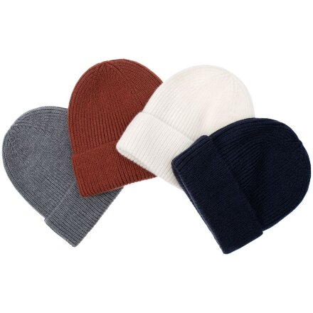 Шапка Bernard, молочно-белая (ванильная) Шапка Bernard, молочно-белая (ванильная)