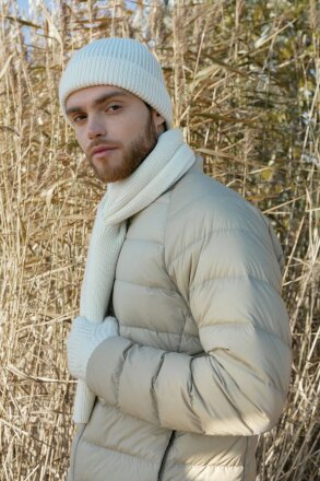 Шапка Bernard, молочно-белая (ванильная) Шапка Bernard, молочно-белая (ванильная)