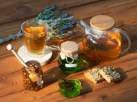 Стеклянный заварочный чайник Sencha с бамбуковой крышкой Стеклянный заварочный чайник Sencha с бамбуковой крышкой