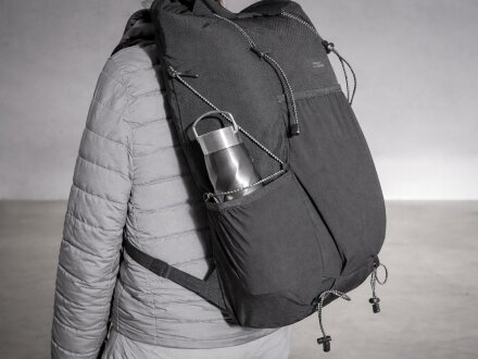 Легкий складывающийся рюкзак-мессенджер Venturer Eco, черный