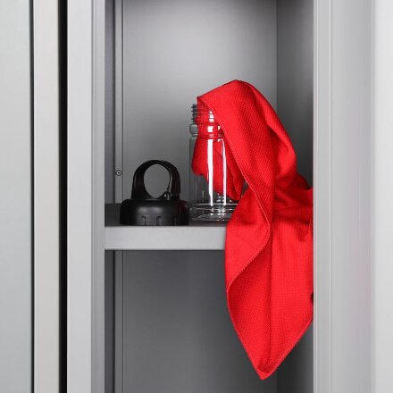 Охлаждающее полотенце Frio Mio в бутылке, красное Охлаждающее полотенце Frio Mio в бутылке, красное