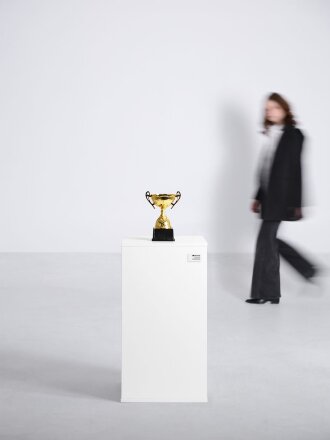 Кубок Meritus, большой, золотистый Кубок Meritus, большой, золотистый