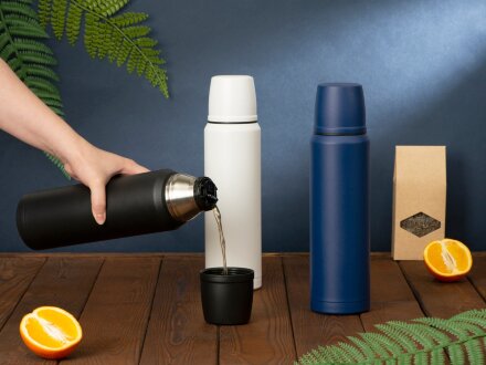 Термос с чашей и двойными медными стенками Stern, 1 л, черный Термос с чашей и двойными медными стенками Stern, 1 л, черный