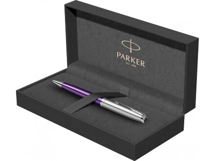 Шариковая ручка Parker Sonnet Essentials Violet SB Steel CT, цвет чернил black, перо: M, в подарочной упаковке. Шариковая ручка Parker Sonnet Essentials Violet SB Steel CT, цвет чернил black, перо: M, в подарочной упаковке.