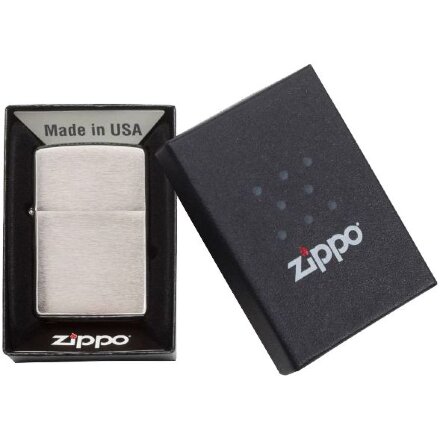 Зажигалка Zippo Armor Brushed, матовая серебристая Зажигалка Zippo Armor Brushed, матовая серебристая
